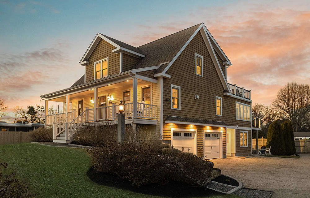 The Soby-Roberts Team at Mott & Chace Sotheby’s sells 81 South Pier Rd. for $2.7 million